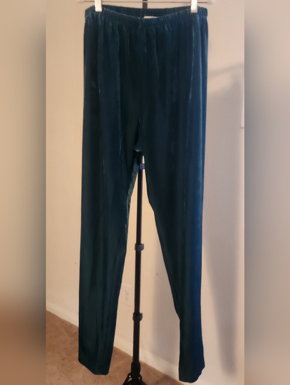 Basic Editions Teal Velvet Ribbed Skirt